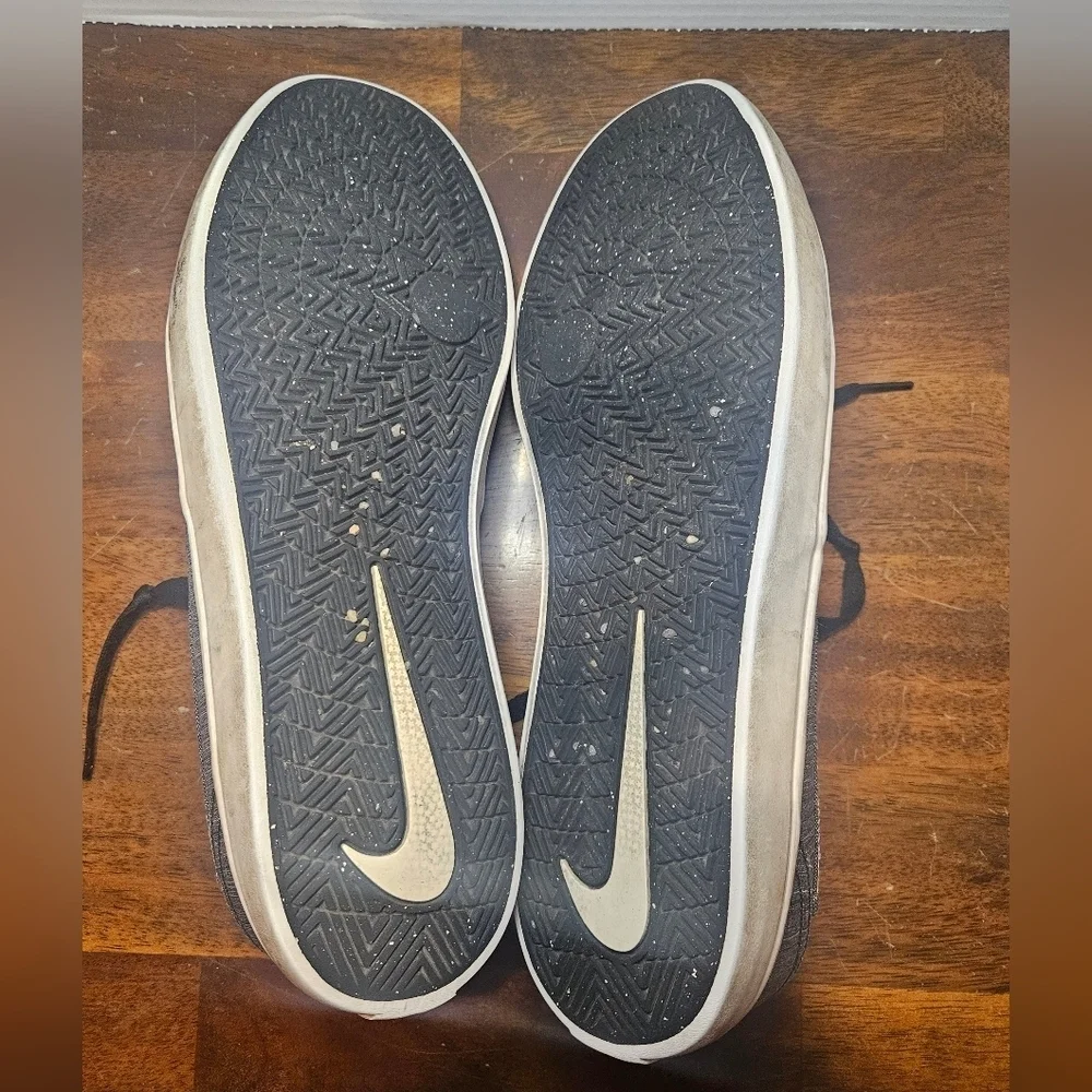Size 12 - Nike SB Check Solarsoft Canvas Black White
